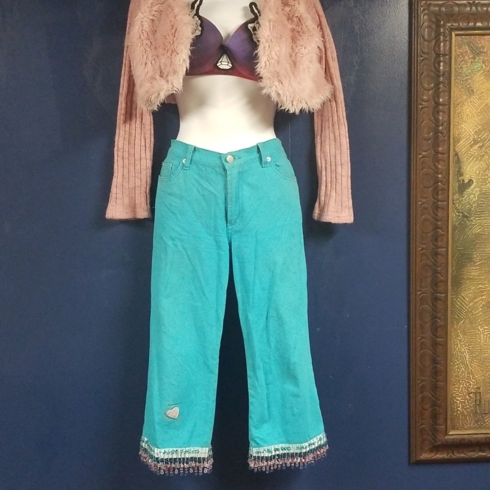 Capris - Picture 2 of 8